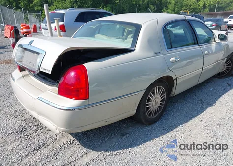 2006 Lincoln Town Car Signature from USA, damaged, VIN 1LNHM81W36Y600770